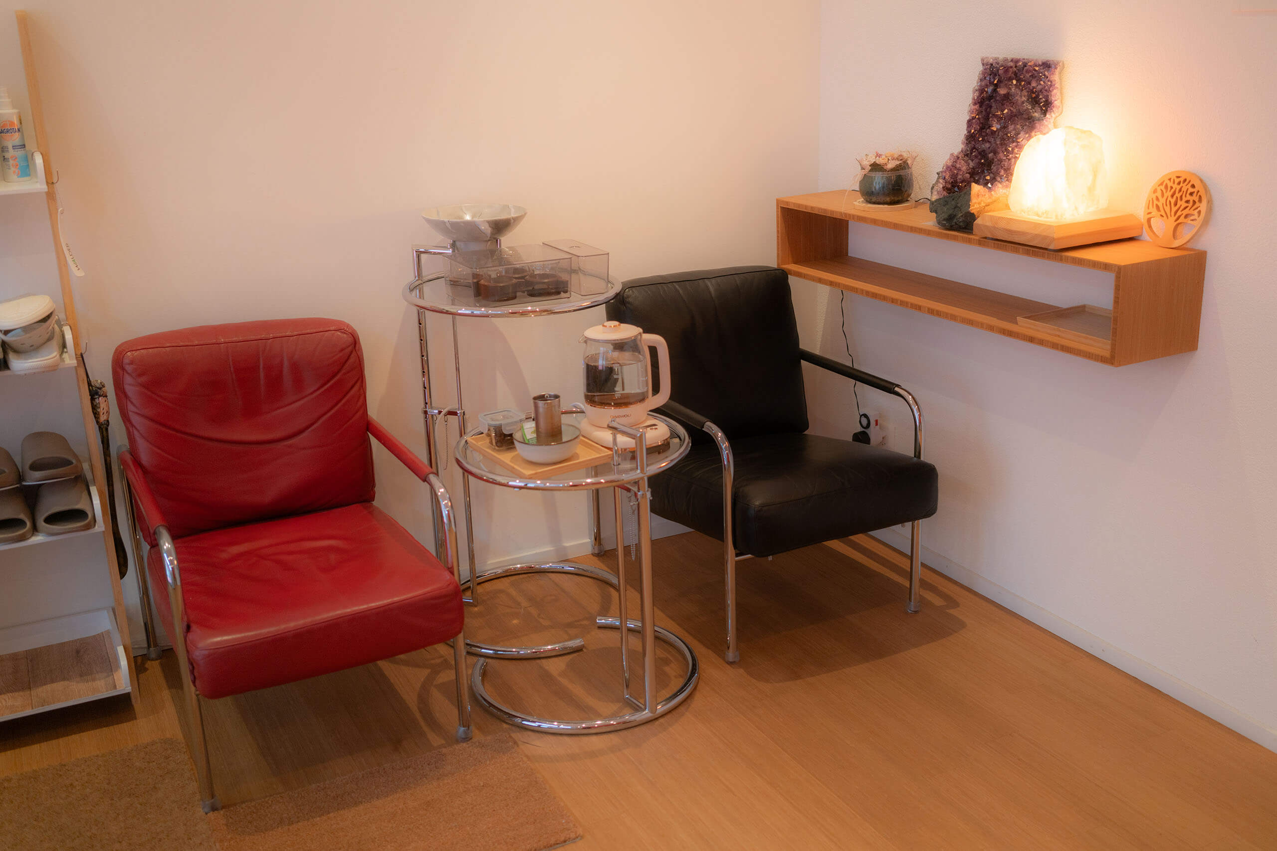 Zen Thai Massage Therwil Waiting Room